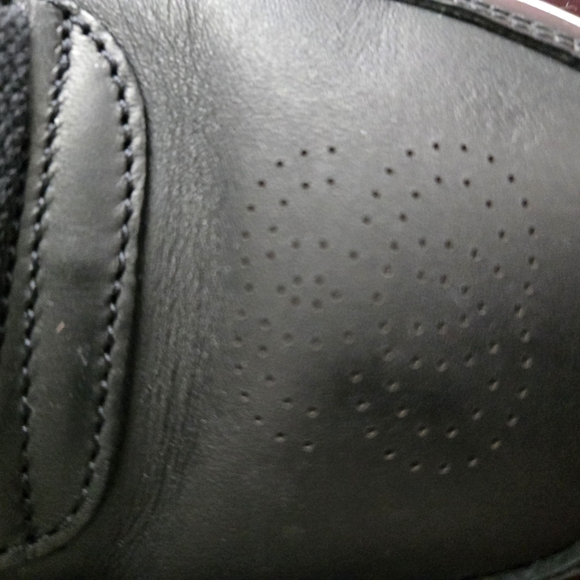 Stussy Black High-Top Sneakers Sleek Design - Picture 5 of 6